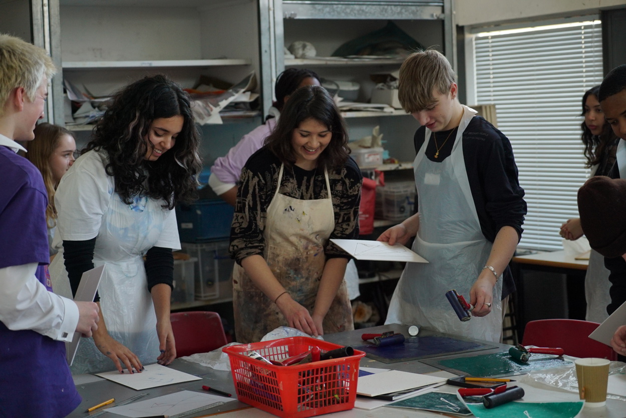 Kirsty Kerr leads her workshop with the Making New Friends group [photo by Katie Franklin]