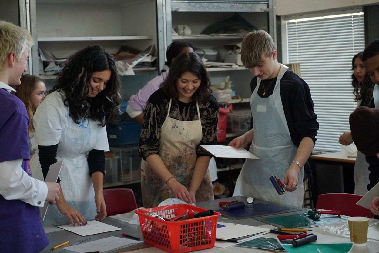 Kirsty Kerr leads her workshop with the Making New Friends group [photo by Katie Franklin]